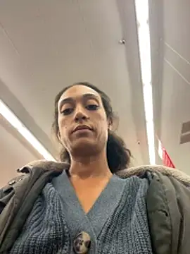 starrynikki online show from November 17, 2025, 4:40 am