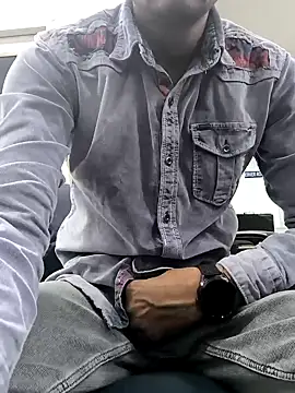 toxicboy121212 online show from March 13, 2025, 12:46 pm