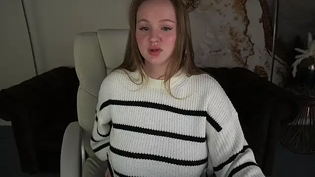 Snapshot of LylaYeess chatting on December 11, 2024, 7:25 pm LylaYeess online show from December 11, 2024, 7:25 pm