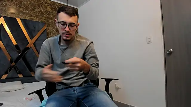 CodyWalkerR online show from March 5, 2025, 5:08 pm