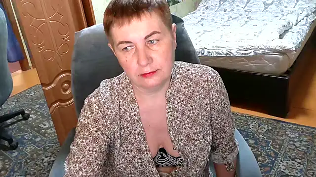 NicoleOlla online show from February 14, 2025, 12:14 pm