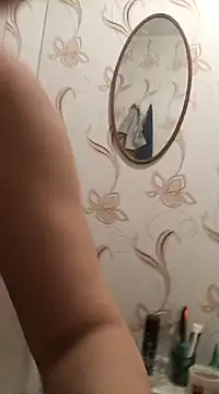 NicoleOlla online show from March 8, 2025, 1:25 pm