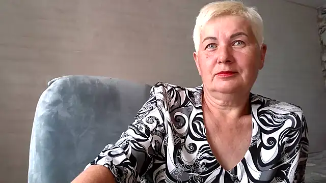 NicoleOlla online show from September 9, 2025, 2:22 am