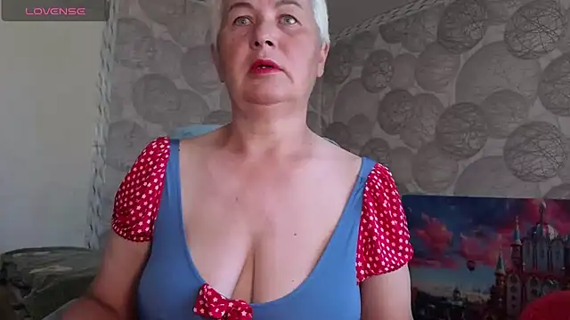 Snapshot of NicoleOlla chatting on June 7, 2026, 2:05 am NicoleOlla online show from June 7, 2026, 2:05 am