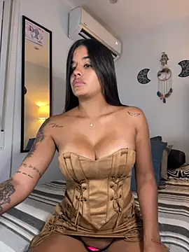 Snapshot of EmelyRogers chatting on September 17, 2025, 6:42 pm EmelyRogers online show from September 17, 2025, 6:42 pm