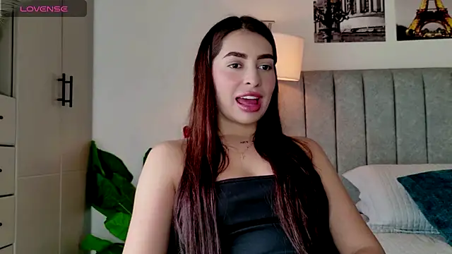 caralella online show from April 5, 2026, 8:28 pm