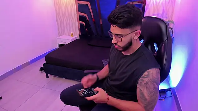 Liam Kleiin online show from December 19, 2025, 11:39 am