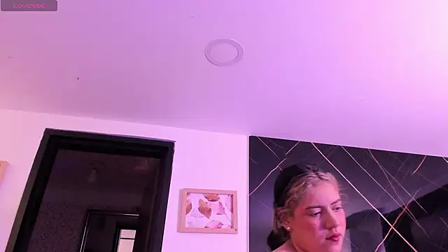 taylor cupper online show from October 2, 2025, 7:54 pm