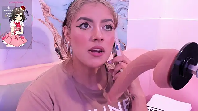 taylor cupper online show from October 3, 2025, 7:44 pm