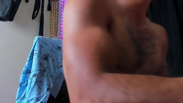 JuanBlade online show from March 5, 2025, 2:46 am