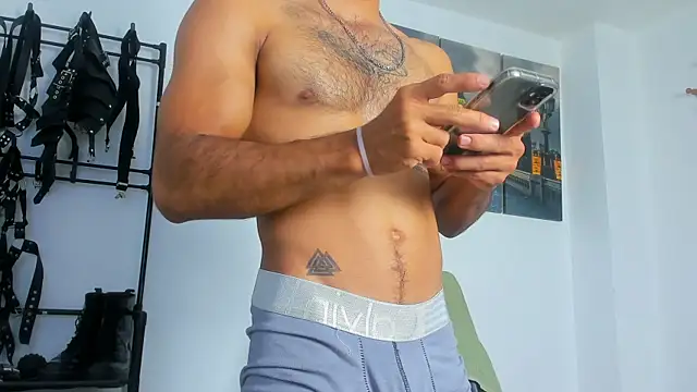 JuanBlade online show from October 29, 2025, 11:23 am