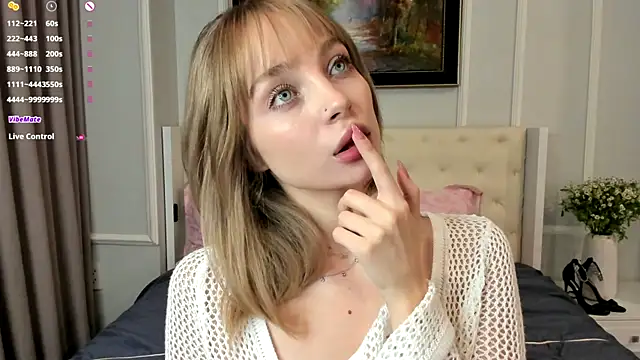 Snapshot of _LISA_BABYMETAL_ chatting on December 20, 2025, 8:10 am LISA BABYMETAL online show from December 20, 2025, 8:10 am