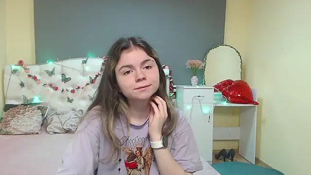 TinaRedly online show from April 19, 2026, 6:10 pm