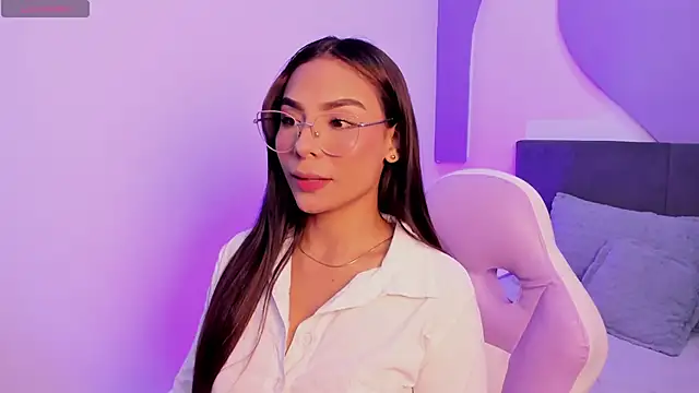 amira cute2 online show from November 6, 2025, 8:48 am