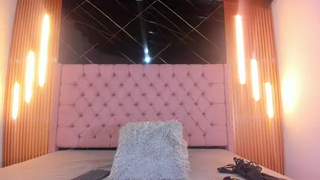 Snapshot of AinaPink chatting on February 18, 2026, 10:22 am AinaPink online show from February 18, 2026, 10:22 am