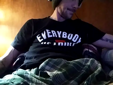 Snapshot of elmerfuddin87 chatting on February 5, 2026, 2:27 am elmerfuddin87 online show from February 5, 2026, 2:27 am