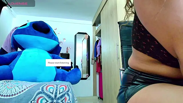 megan collins96 online show from October 6, 2025, 6:05 pm