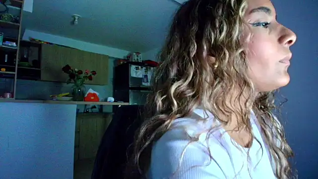 megan collins96 online show from February 3, 2026, 11:21 pm