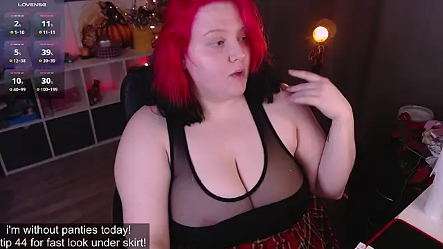 lissamuff online show from February 23, 2025, 7:28 pm