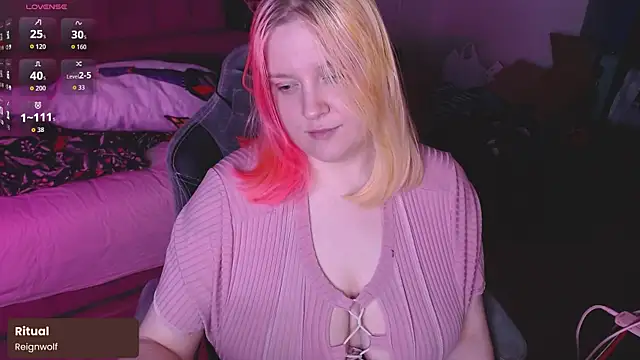 Snapshot of lissamuff chatting on May 27, 2026, 5:32 pm lissamuff online show from May 27, 2026, 5:32 pm
