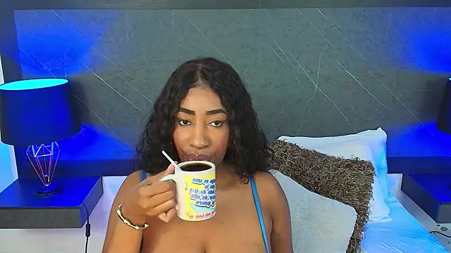 Snapshot of charlottebrowns_ chatting on February 9, 2025, 1:46 pm charlottebrowns  online show from February 9, 2025, 1:46 pm