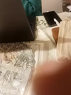 maleesa online show from October 12, 2025, 6:18 pm