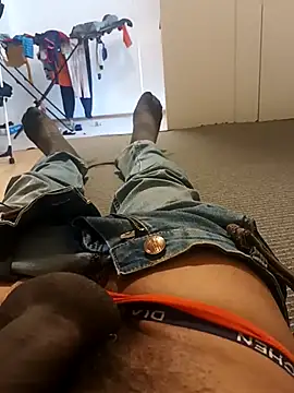 maleesa online show from April 1, 2026, 1:41 pm