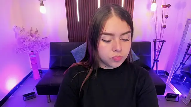 ArianaBaker online show from January 18, 2026, 5:06 pm