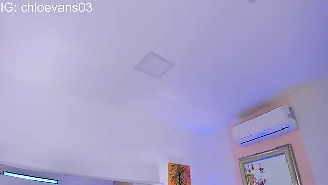 Chloe evans   online show from December 19, 2025, 11:28 am