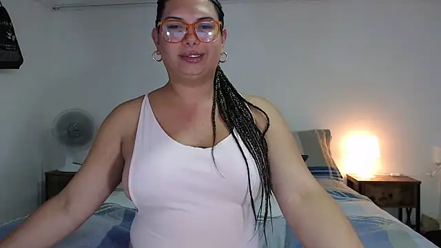 flowerdirtty online show from November 18, 2025, 8:35 pm