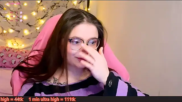 Snapshot of me__hanna chatting on January 22, 2025, 11:10 pm me  hanna online show from January 22, 2025, 11:10 pm