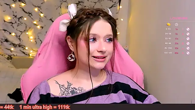 Snapshot of me__hanna chatting on February 9, 2025, 9:28 pm me  hanna online show from February 9, 2025, 9:28 pm