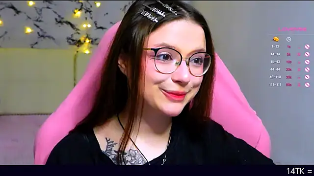 Snapshot of me__hanna chatting on March 9, 2025, 11:25 pm me  hanna online show from March 9, 2025, 11:25 pm