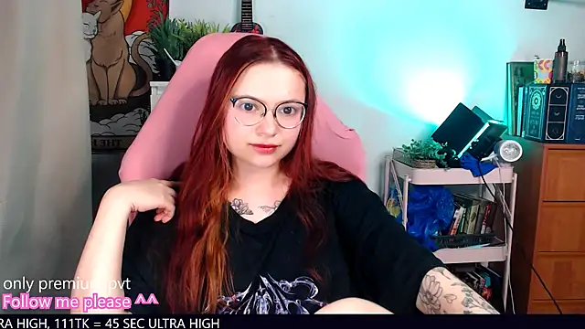 Snapshot of me__hanna chatting on September 22, 2025, 10:01 pm me  hanna online show from September 22, 2025, 10:01 pm