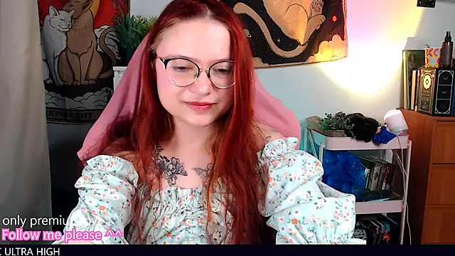 Snapshot of me__hanna chatting on September 24, 2025, 5:05 pm me  hanna online show from September 24, 2025, 5:05 pm