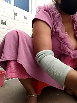 Snapshot of Archna-ji chatting on December 1, 2025, 4:39 am Archna-ji online show from December 1, 2025, 4:39 am