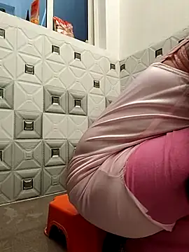 Snapshot of Archna-ji chatting on December 21, 2025, 6:09 am Archna-ji online show from December 21, 2025, 6:09 am