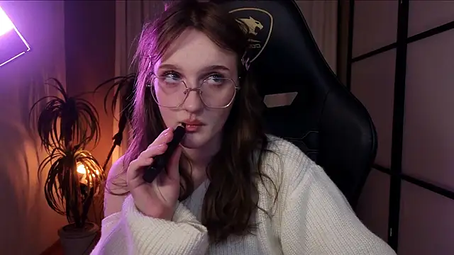 ELLIEJAY online show from December 28, 2024, 12:26 am