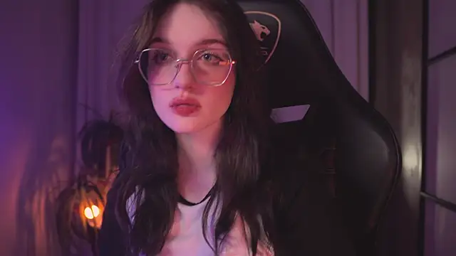 ELLIEJAY online show from February 5, 2025, 8:14 pm