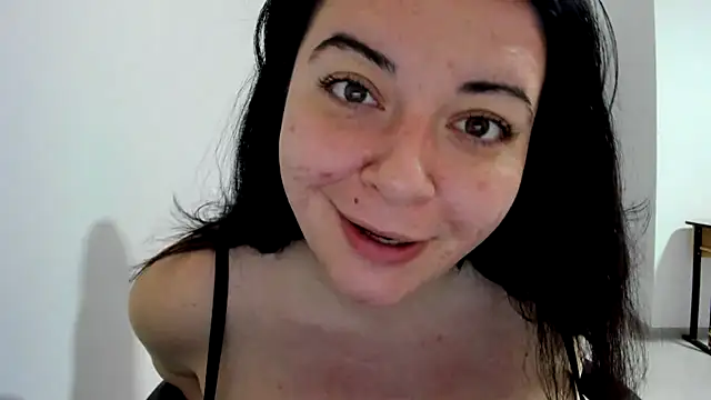 amiraisa11 online show from March 22, 2025, 3:31 pm