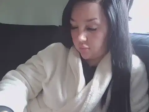 magical mia online show from February 26, 2025, 2:14 pm