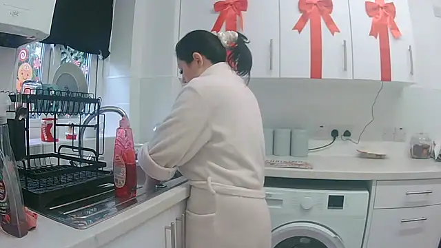 magical mia online show from November 21, 2025, 10:03 am