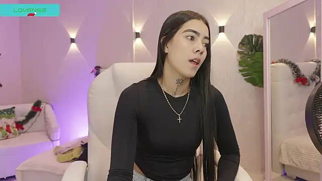 miagomezweb1 online show from December 22, 2025, 12:46 pm