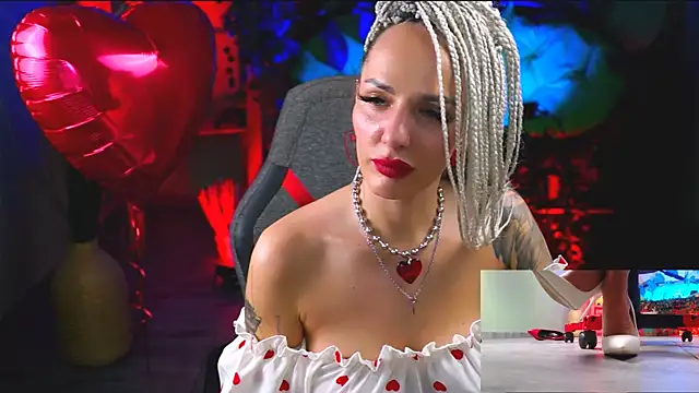 MonicaMaxwel online show from February 14, 2025, 6:08 pm