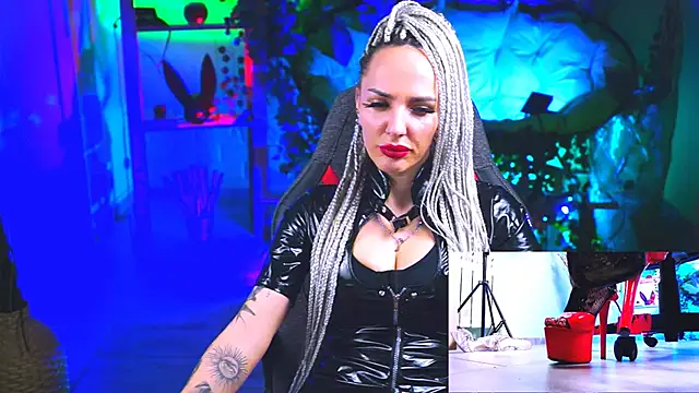 MonicaMaxwel online show from March 10, 2025, 2:59 pm