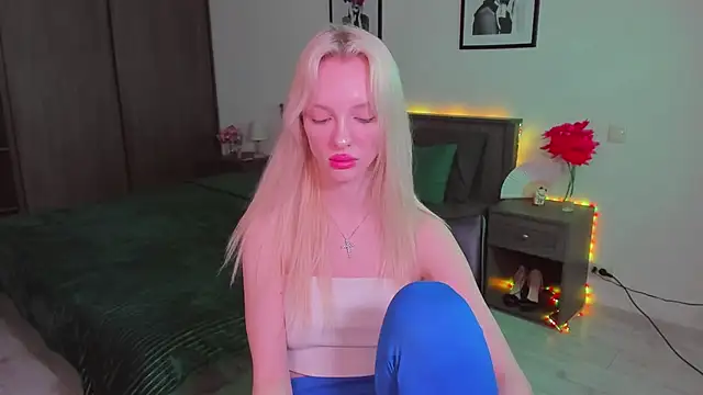 AleksaBlonde online show from February 1, 2025, 2:45 pm