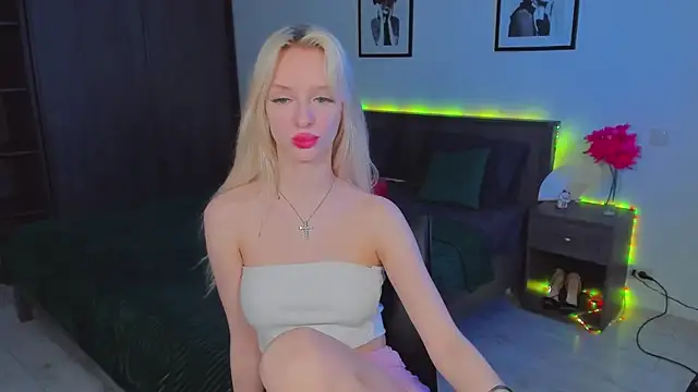 AleksaBlonde online show from February 16, 2025, 4:10 pm