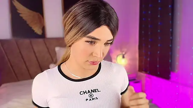 Snapshot of Missantonella_ chatting on December 12, 2024, 10:09 pm Missantonella online show from December 12, 2024, 10:09 pm