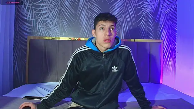 thiago19s online show from December 5, 2025, 7:54 pm