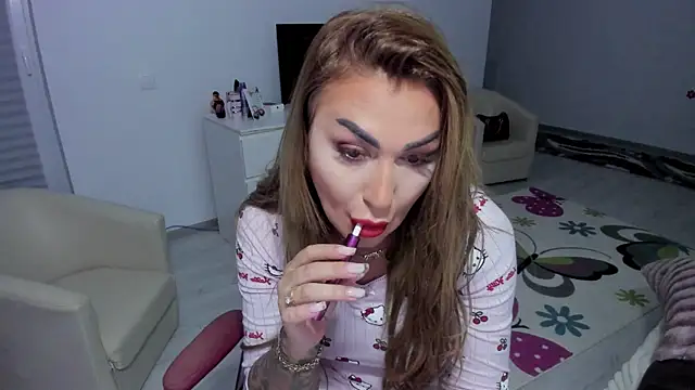 Snapshot of GlossyDiamondX chatting on January 29, 2025, 5:09 am GlossyDiamondX online show from January 29, 2025, 5:09 am